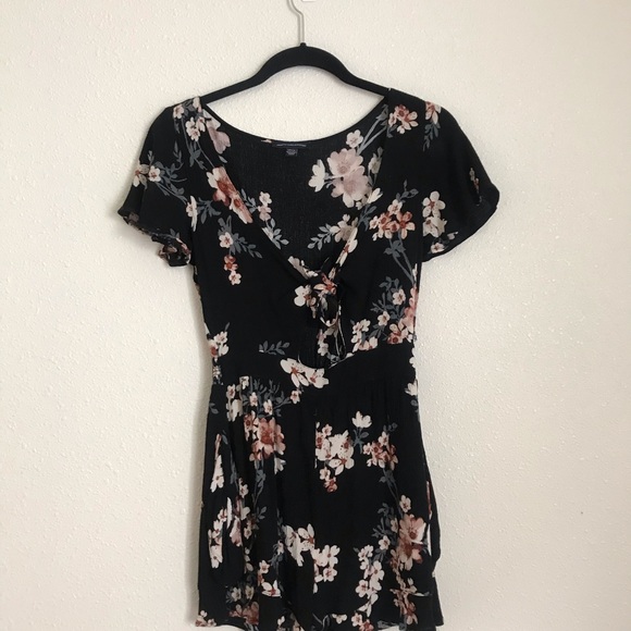 American Eagle Romper - Picture 4 of 6